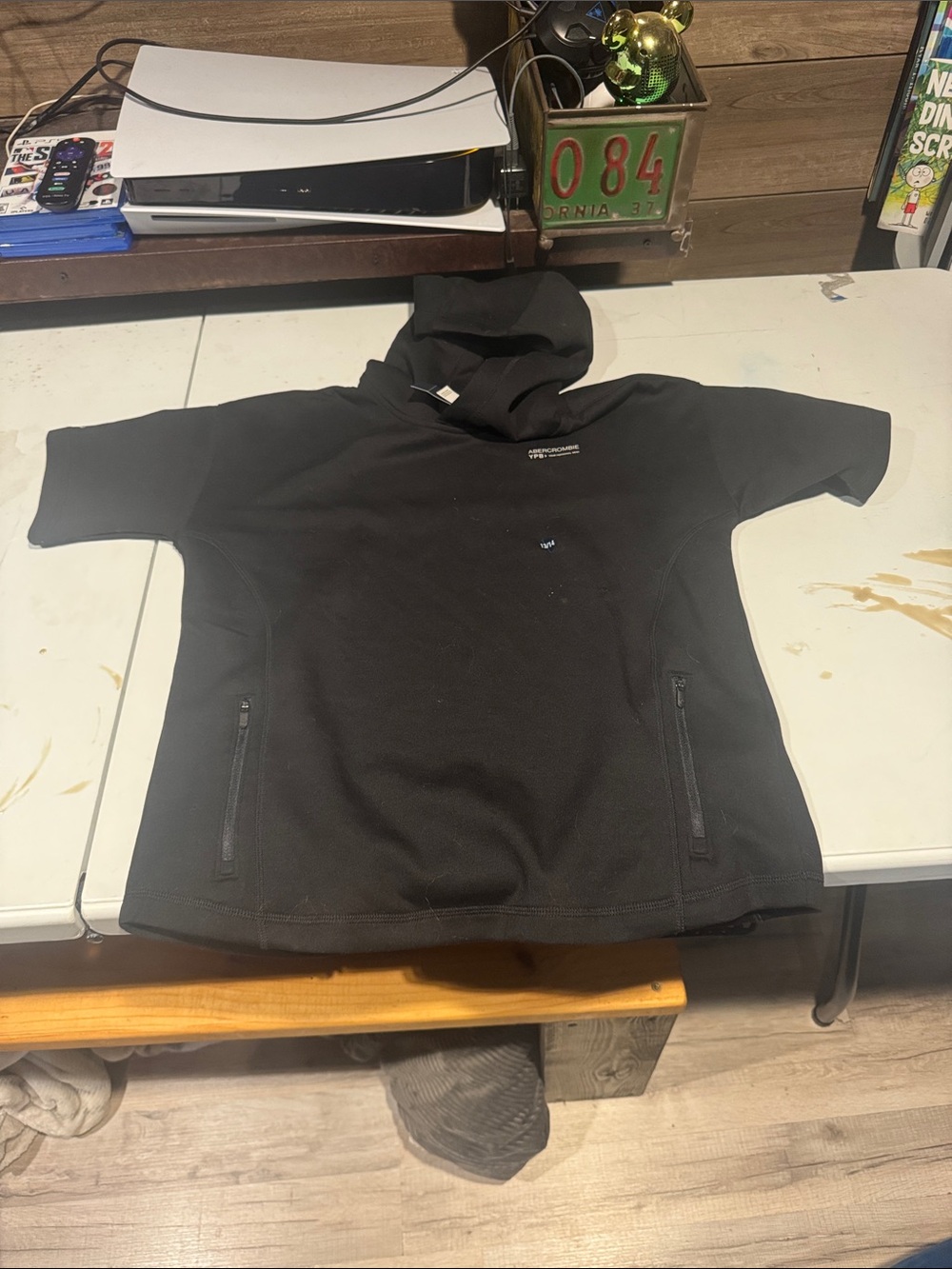 Abercrombie KidsBlack Short-Sleeve Hoodie with Front Zipper Pockets NWT